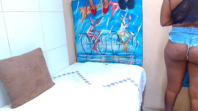 Snapshot of BubblyIvyxxx chatting on 2, 4, 2026 BubblyIvyxxx online show from 2, 4, 2026