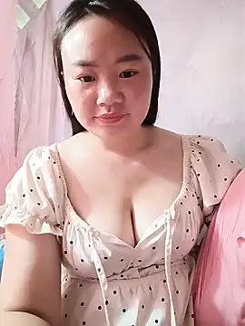 Snapshot of lisn-cute chatting on 4, 7, 2026 lisn-cute online show from 4, 7, 2026