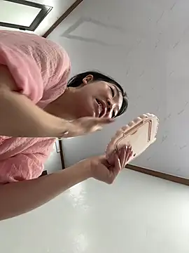 Snapshot of cuty_lusy chatting on 27, 2, 2026 cuty lusy online show from 27, 2, 2026