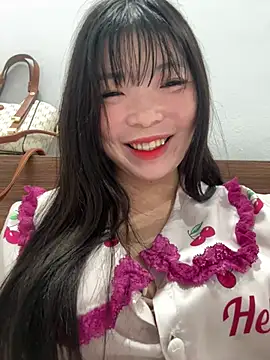 cuty lusy online show from 4, 3, 2026