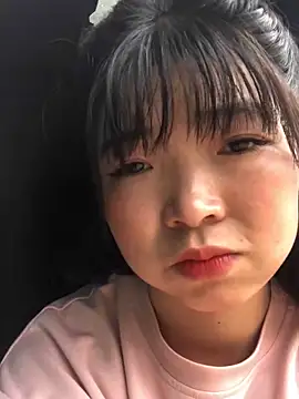 cuty lusy online show from 20, 4, 2026
