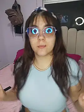 Snapshot of its_lauu_ chatting on 7, 2, 2026 its lauu online show from 7, 2, 2026