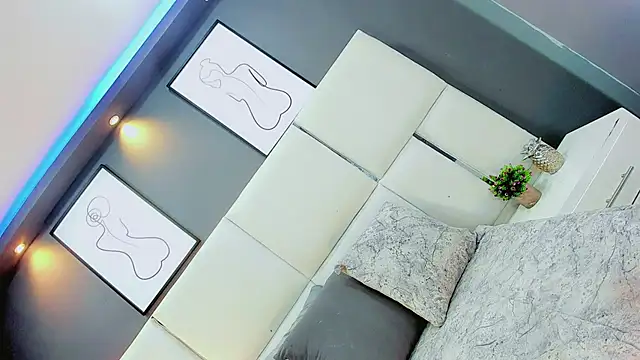 Snapshot of Daniiela_Foxx chatting on 13, 2, 2026 Daniiela Foxx online show from 13, 2, 2026