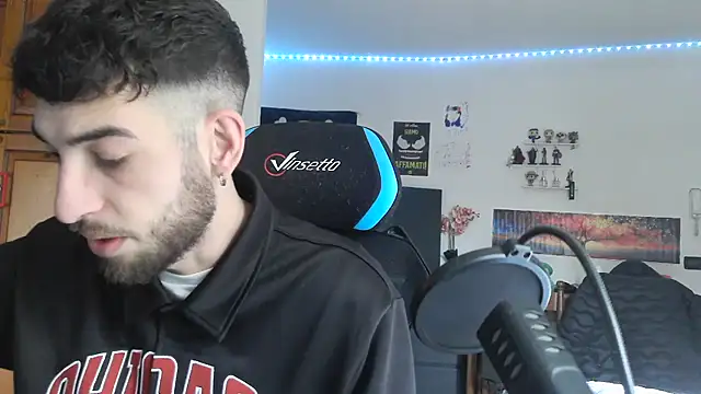 Snapshot of maestroboris95 chatting on 8, 2, 2026 maestroboris95 online show from 8, 2, 2026