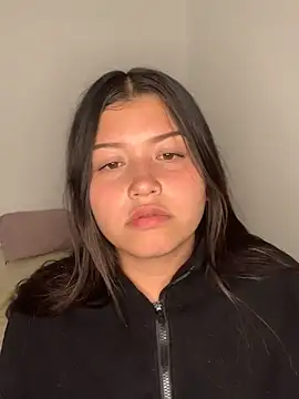 Snapshot of Damn__Love chatting on 21, 2, 2026 Damn Love online show from 21, 2, 2026