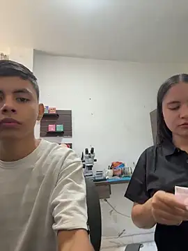 two cam latin online show from 22, 4, 2026