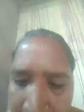 Snapshot of Loomaraj chatting on 19, 2, 2026 Loomaraj online show from 19, 2, 2026