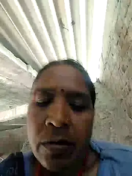 Snapshot of Loomaraj chatting on 27, 2, 2026 Loomaraj online show from 27, 2, 2026