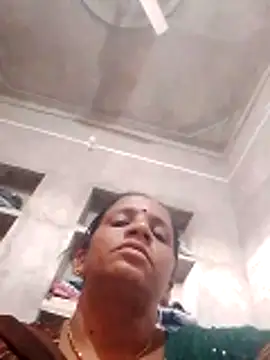 Snapshot of Anitarakkoli chatting on 18, 5, 2026 Anitarakkoli online show from 18, 5, 2026