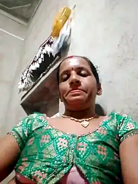 Snapshot of Anitarakkoli chatting on 21, 5, 2026 Anitarakkoli online show from 21, 5, 2026