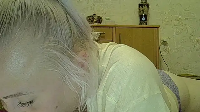 Snapshot of CurvyWild_Lady30 chatting on 8, 6, 2026 CurvyWild Lady30 online show from 8, 6, 2026