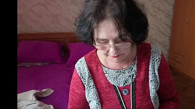 xMaryxAnne online show from 17, 4, 2026