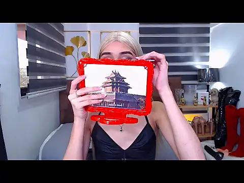 Snapshot of JuicyCockThea chatting on 3, 5, 2026 JuicyCockThea online show from 3, 5, 2026