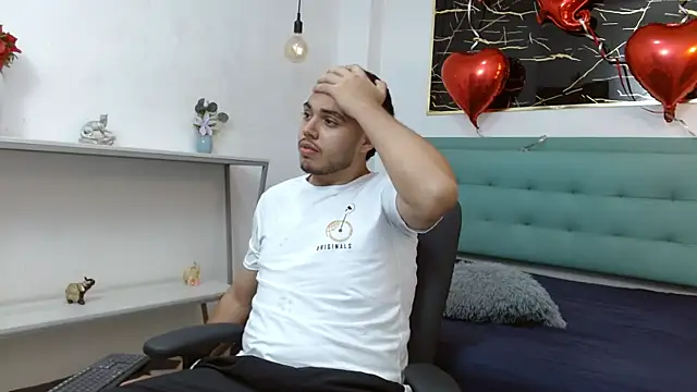 Snapshot of Trevor_Ash chatting on 14, 2, 2026 Trevor Ash online show from 14, 2, 2026