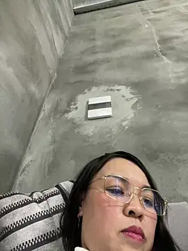 Strawberry-wet online show from 15, 2, 2026