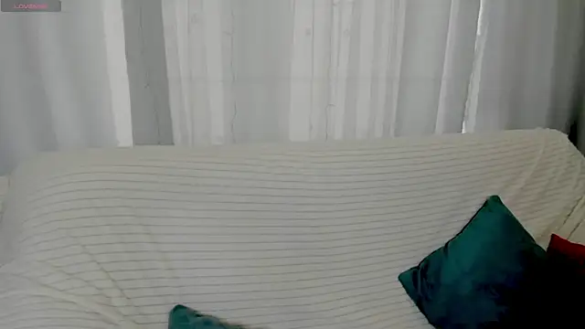 EmilyTrase online show from 18, 4, 2026