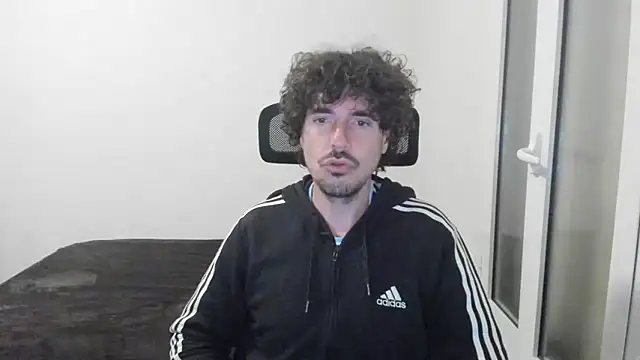 Snapshot of joaquin420_hot chatting on 22, 2, 2026 joaquin420 hot online show from 22, 2, 2026