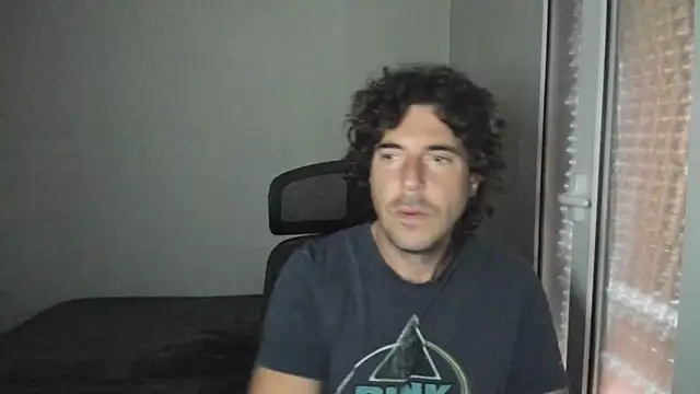 Snapshot of joaquin420_hot chatting on 17, 4, 2026 joaquin420 hot online show from 17, 4, 2026
