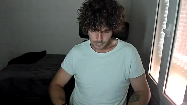 Snapshot of joaquin420_hot chatting on 1, 5, 2026 joaquin420 hot online show from 1, 5, 2026