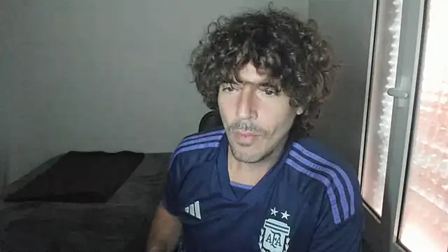 Snapshot of joaquin420_hot chatting on 8, 5, 2026 joaquin420 hot online show from 8, 5, 2026