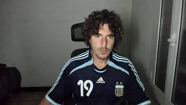 Snapshot of joaquin420_hot chatting on 17, 5, 2026 joaquin420 hot online show from 17, 5, 2026
