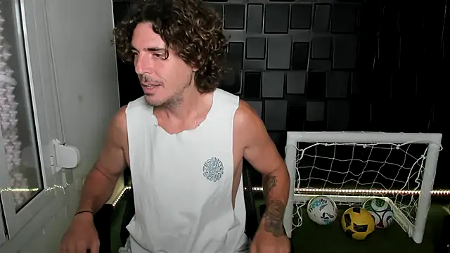 Snapshot of joaquin420_hot chatting on 30, 5, 2026 joaquin420 hot online show from 30, 5, 2026