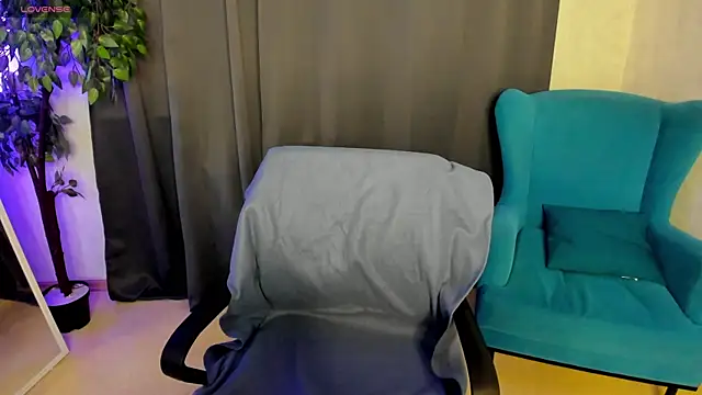 Snapshot of little__isabel chatting on 1, 7, 2026 little isabel online show from 1, 7, 2026