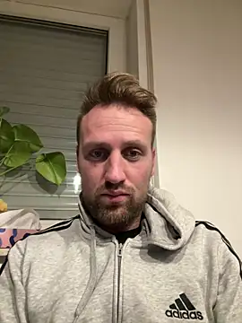 Snapshot of lovefuess chatting on 11, 2, 2026 lovefuess online show from 11, 2, 2026