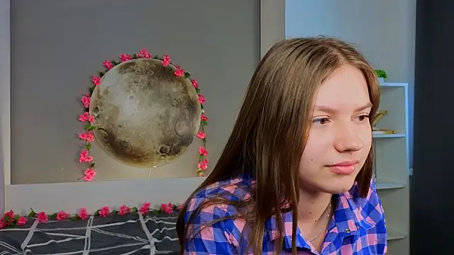 SavannaBomer online show from 16, 2, 2026