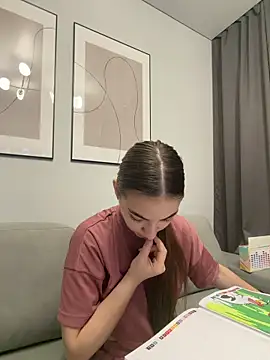  Patricia P online show from 15, 4, 2026