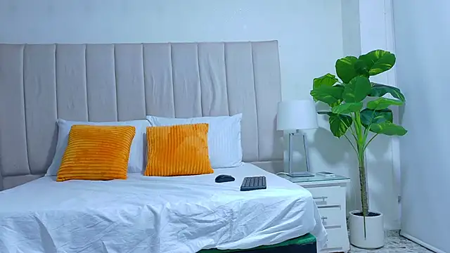 Snapshot of Brisa_Silva chatting on 21, 2, 2026 Brisa Silva online show from 21, 2, 2026