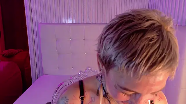 Snapshot of Everlyn_sexx chatting on 13, 2, 2026 Everlyn sexx online show from 13, 2, 2026