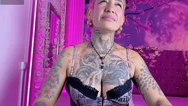 Snapshot of Everlyn_sexx chatting on 14, 2, 2026 Everlyn sexx online show from 14, 2, 2026