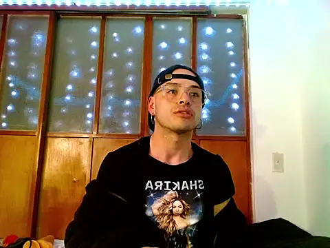 DanniHotBoy02 online show from 11, 2, 2026