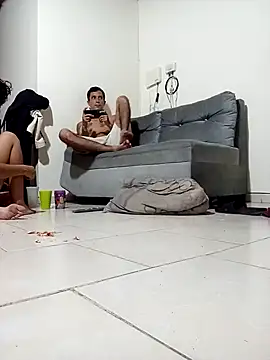 Max and anny online show from 11, 4, 2026