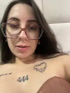 Lunaafeetx online show from 17, 3, 2026