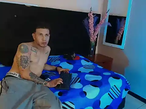 Snapshot of thonixxandluna chatting on 18, 2, 2026 thonixxandluna online show from 18, 2, 2026