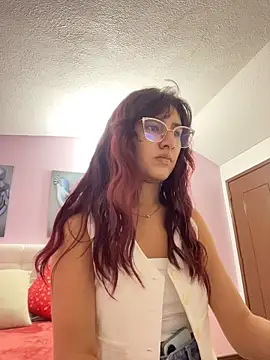 Snapshot of VelariaSoft chatting on 8, 4, 2026 VelariaSoft online show from 8, 4, 2026