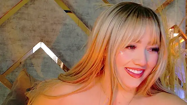 Snapshot of Hannah-Prada chatting on 18, 4, 2026 Hannah-Prada online show from 18, 4, 2026