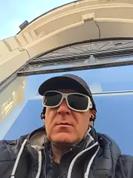 sk8brd snwbrd no snitch online show from 27, 4, 2026