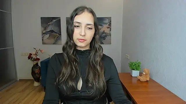 Snapshot of Effy_Royse chatting on 13, 5, 2026 Effy Royse online show from 13, 5, 2026