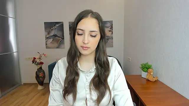 Snapshot of Effy_Royse chatting on 26, 6, 2026 Effy Royse online show from 26, 6, 2026