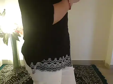  chitranshi online show from 13, 4, 2026