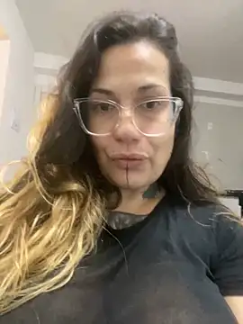 Snapshot of MissTamis chatting on 10, 2, 2026 MissTamis online show from 10, 2, 2026