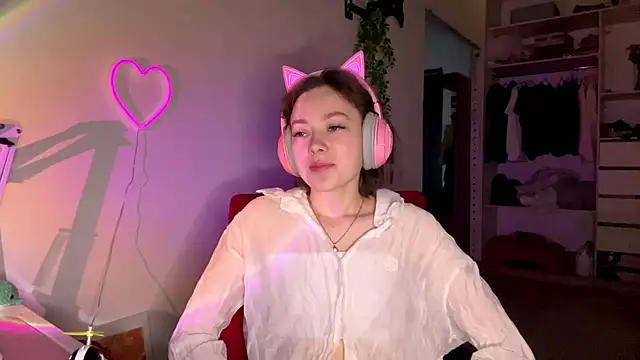 Snapshot of SlunkRear chatting on 19, 2, 2026 SlunkRear online show from 19, 2, 2026