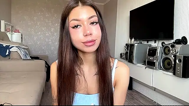 You Club Winx online show from 18, 4, 2026