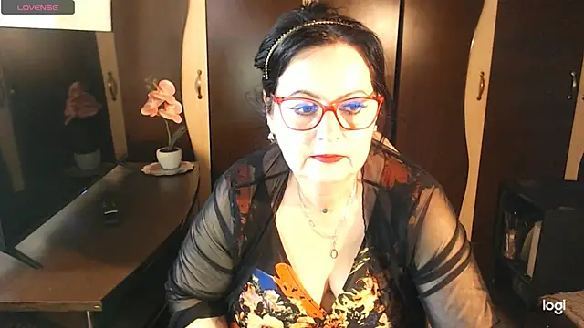Snapshot of exiMIlf chatting on 18, 4, 2026 exiMIlf online show from 18, 4, 2026