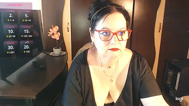 Snapshot of exiMIlf chatting on 29, 5, 2026 exiMIlf online show from 29, 5, 2026