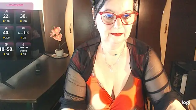 Snapshot of exiMIlf chatting on 31, 5, 2026 exiMIlf online show from 31, 5, 2026