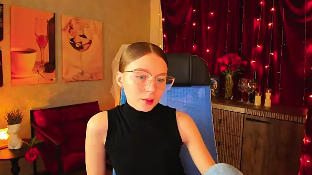 ElliFrankenweenie online show from 6, 4, 2026